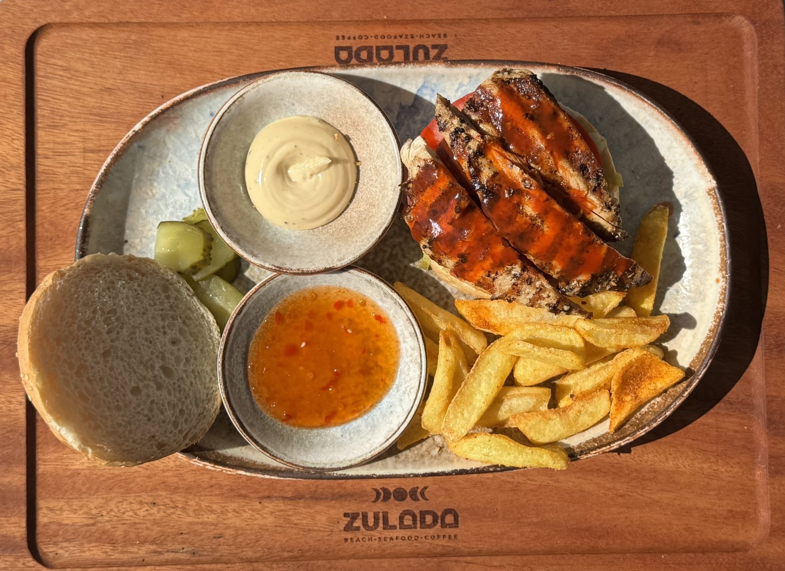 Buffalo Burger (16:00'a kadar sipariş edilebilir. | Can be ordered until 16:00.)