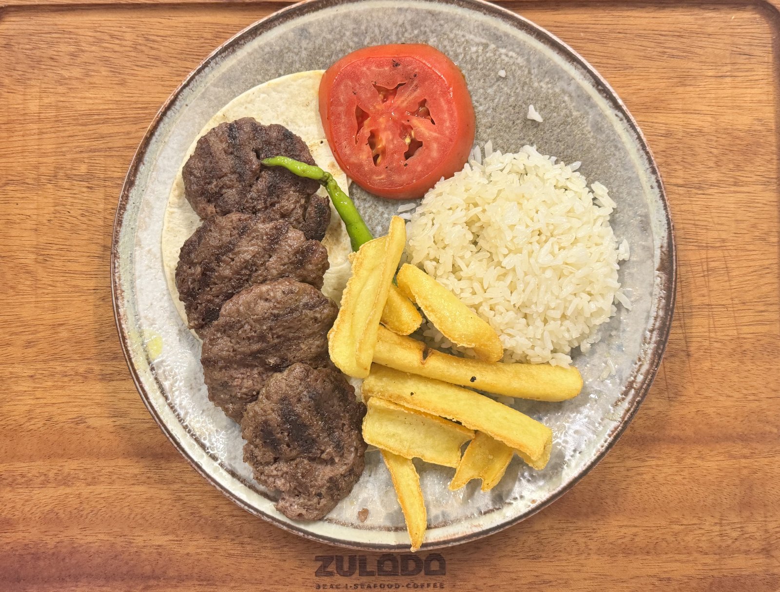 Çocuk Menüsü ( Köfte ) / Kids Menu – ( Grilled Meatballs )